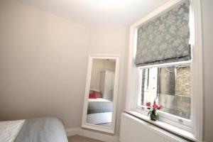 One Bedroom In Chelsea/Kensington London Exterior photo